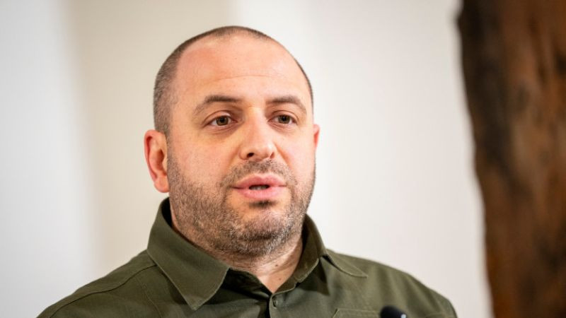 Рустем Умеров обсъди с шефа на турското разузнаване пътищата към мира в Украйна